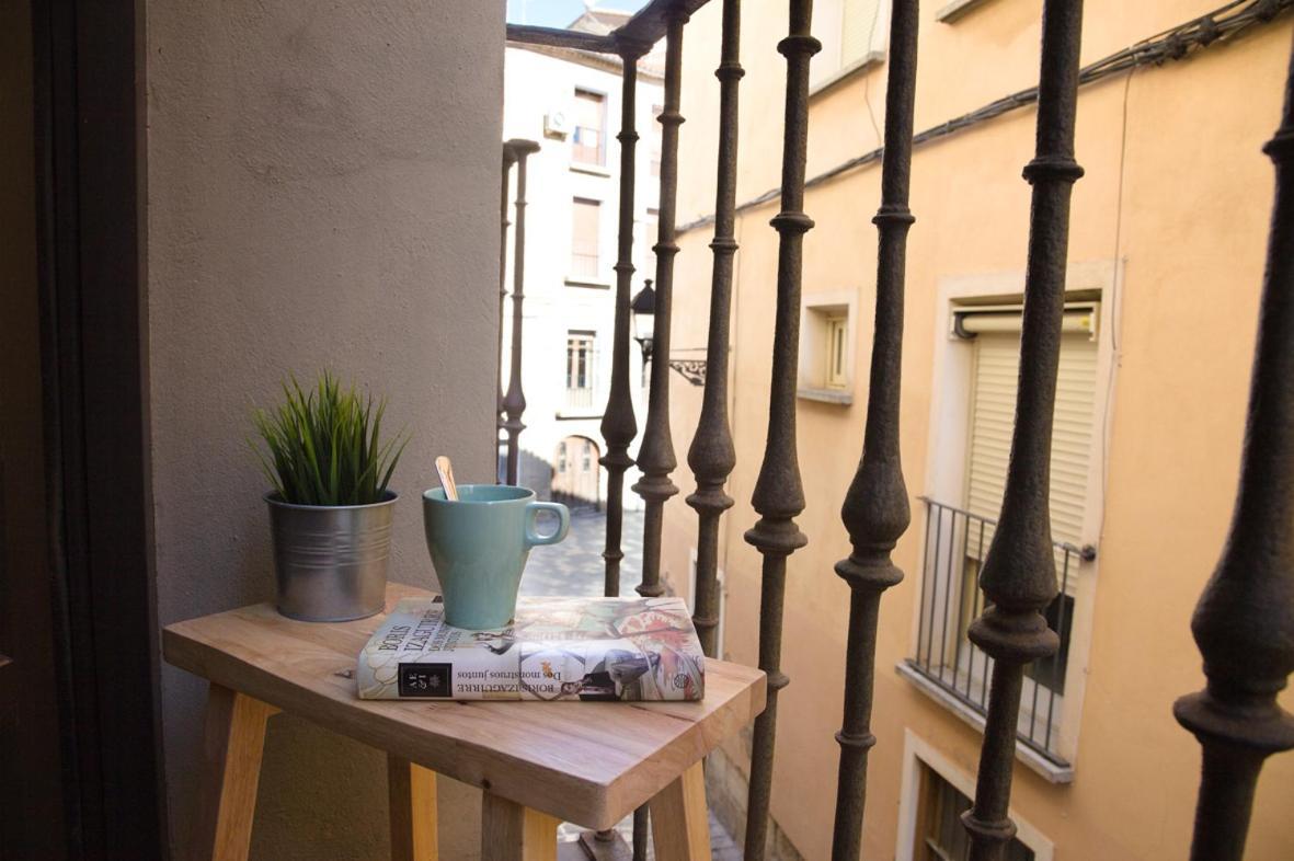 Apartamento Palacio Descalzos Tudela Eksteriør bilde